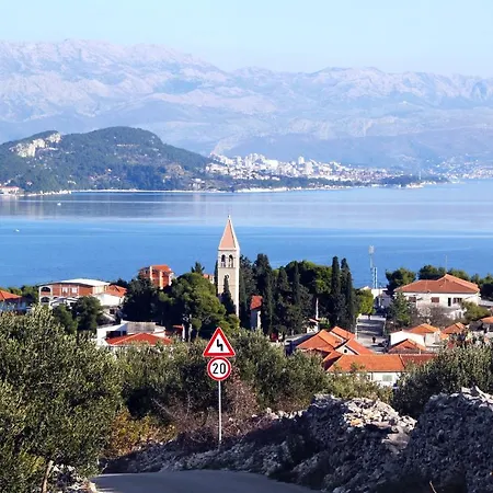 With Parking Space Slatine, Ciovo - 16731 Apartamento Slatine